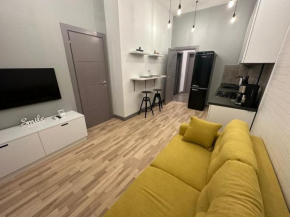 Mojo-Jojo / a funky stay Iasi